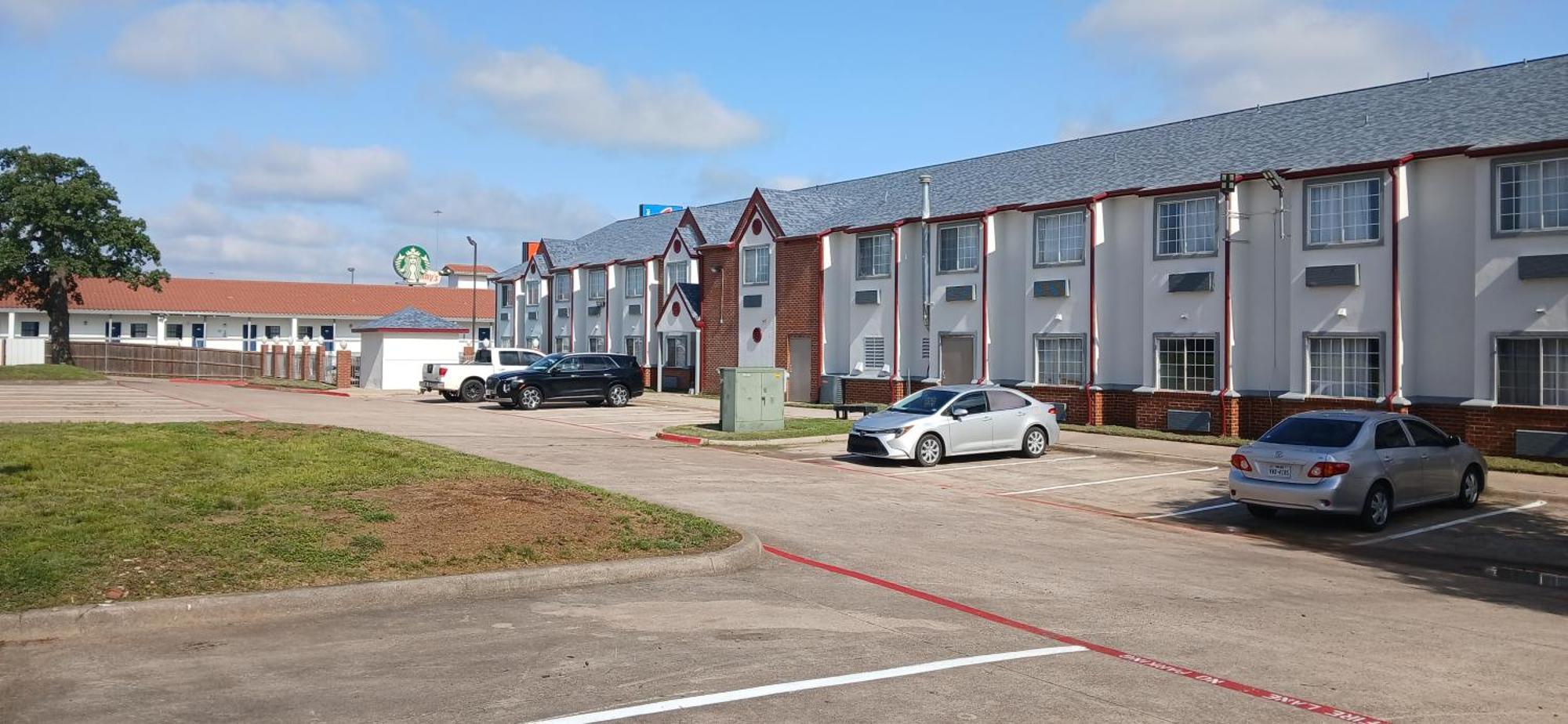 Red Roof Inn & Suites Euless - Dfw Airport Southwest Exteriör bild